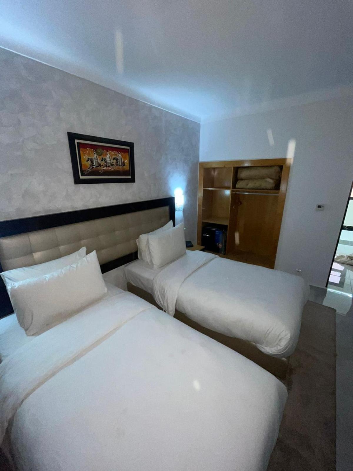 Al Akhawayn Oujda Quarto foto